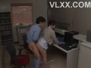 Em giúp việc chăm chỉ bú cu cho ông chủ