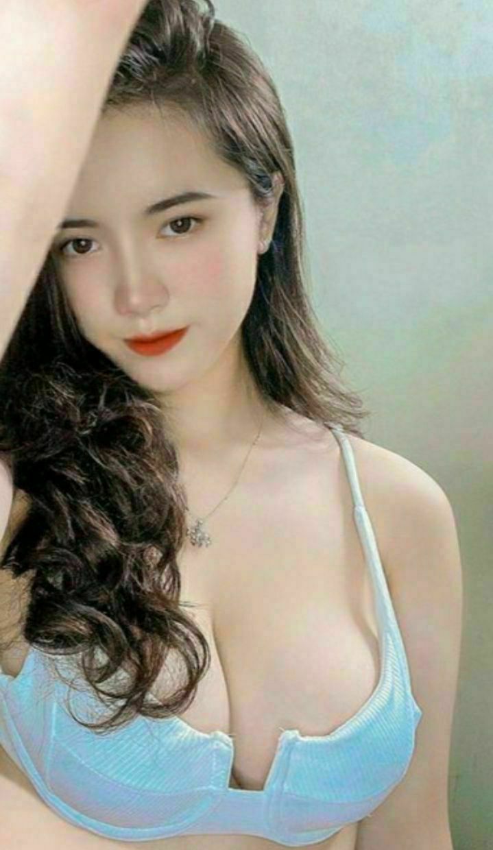 Em vẫn không thể nào quên được con cặc của anh